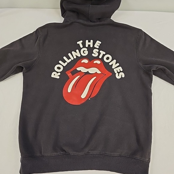 H&M Rolling Stones Sweatshirt Mens Size Large Black Lips Tongue Logo Hoodie - Picture 10 of 11